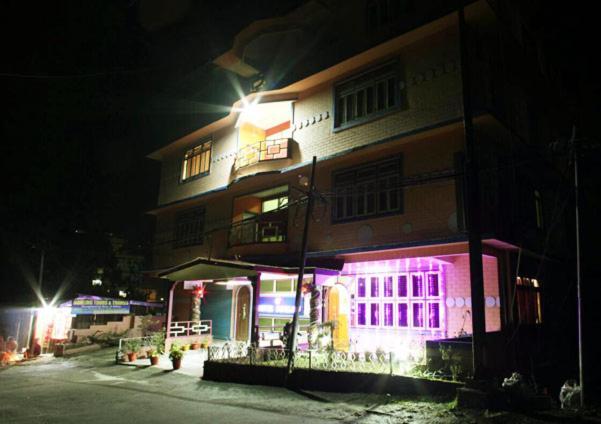 Norling Retreat Pelling Exterior foto